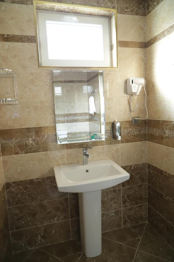 Euro Hotel Quba Bagian luar foto